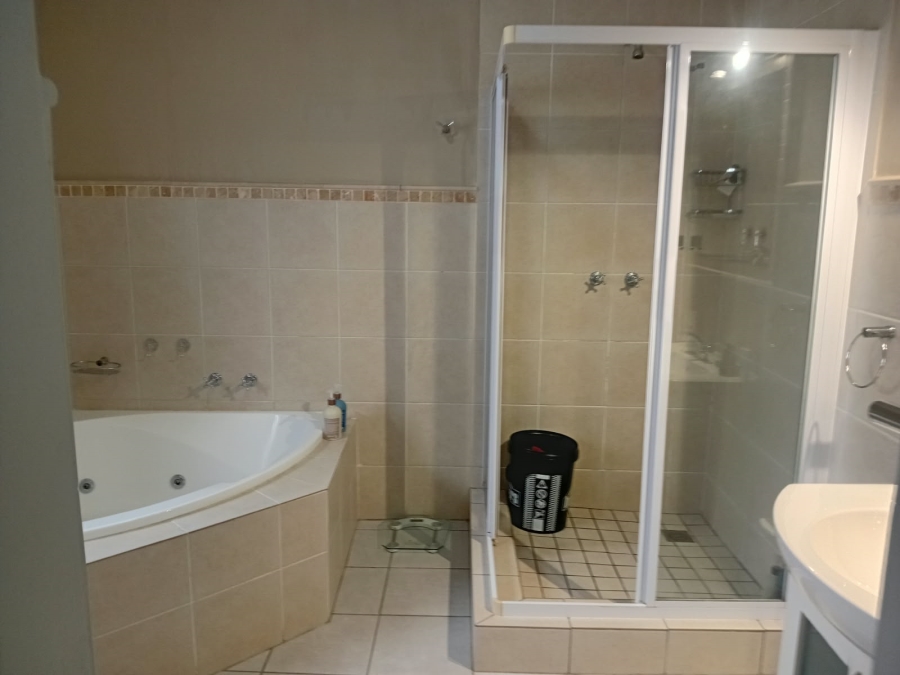 To Let 4 Bedroom Property for Rent in Twin Palms Western Cape